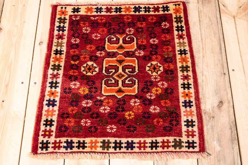 9780 Persian Shiraz Small Rug 52x55cm (1.8 x 1.9ft)